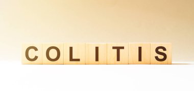 Kelime Kololiti, ahşap bloklardan yapılmış, iş konsepti