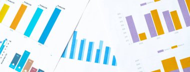 Grafikler ve finansal istatistik, iş konsepti. Mali rapor