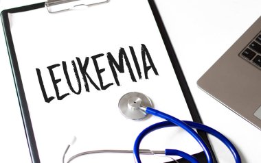 LEUKEMIA Kart Medikal Doktorun elinde