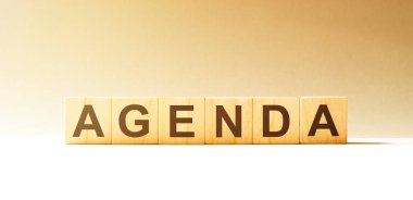Sözcük AGENDA ahşap yapı taşlarından yapıldı