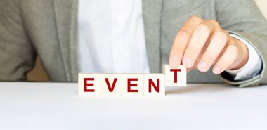 Tahta yapı taşlarıyla ilgili bir olay.