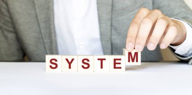 Sözcük SİSTEM ahşap yapı taşları ile yapılır