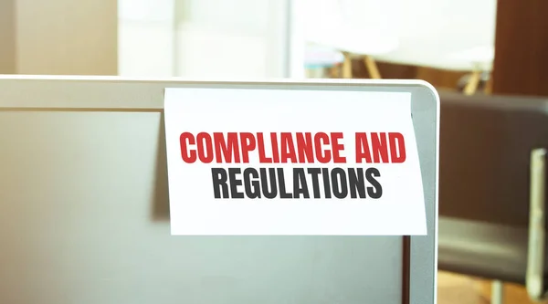 Sticky Note Computer Text Compliance Regulations — Stock Photo, Image
