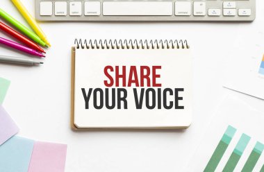 Mesajla değil, sesinle paylaş. Beyaz arka plan. İş dünyası