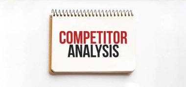 Metin COMPETITOR ANALYSIS, beyaz arkaplan. İş dünyası