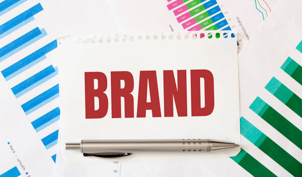 Карточка с текстовым брендом. Диаграмма и белый фон