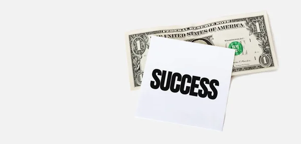 Beyaz Arka Planda Dolarlık Banknot Beyaz Kağıdı Var Success Metin — Stok fotoğraf