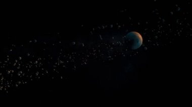 Büyük bir asteroit kümesinin halkasındaki gizemli mavi-turuncu gezegen. koyu koyu 33D boşluk grafiği