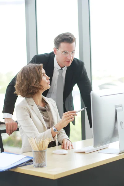 Uomo Affari Donna Affari Successo Che Lavorano Condividono Idee Alla — Foto Stock