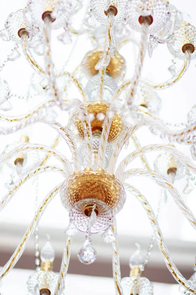 Luxus Kristall Kronleuchter Hängen Und Dekorationsbeleuchtung Der Decke Hotel — Stockfoto