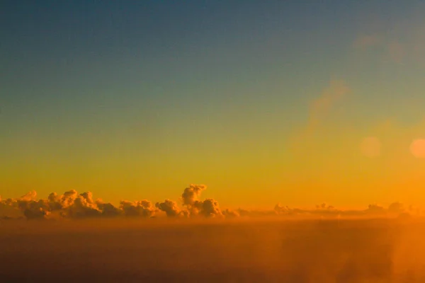 Золотой Свет Восходом Солнца Утрам Небе Туман Накрывают Холм Джунглей — стоковое фото