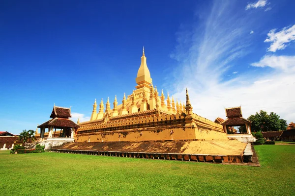 Krásná Velká Zlatá Pagoda Chrámu Wat Pha Luang Provincii Vientiane — Stock fotografie