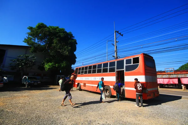 Maehongson Tailandia Diciembre 2015 Antiguo Vintage Autobús Naranja Local Con —  Fotos de Stock