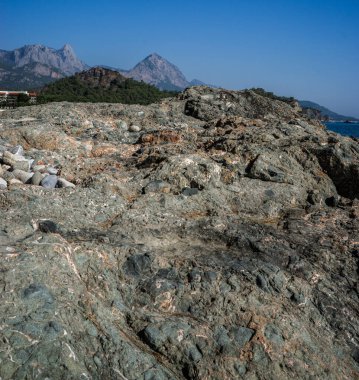 Renkli kaya dokusu. Doğal çatlaklar boşluk.