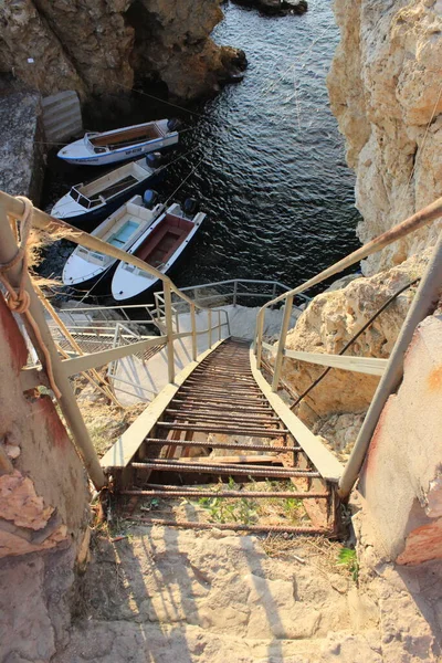 Escalera Metálica Los Barcos Amarrados Atlesh Crimea Occidental Mar Negro — Foto de Stock