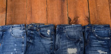 Satır kot üzerinde ahşap.