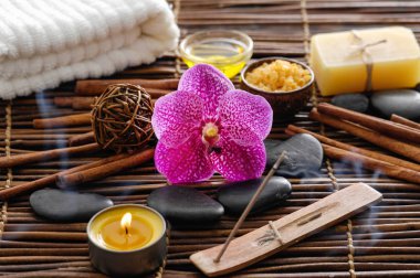 Spa ayarı mat zemin üzerine