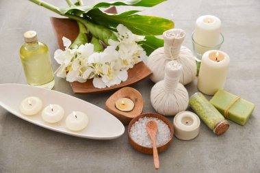 Spa ya da iyi gri arka plan üzerinde ayarlama