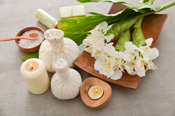 Spa ya da iyi gri arka plan üzerinde ayarlama