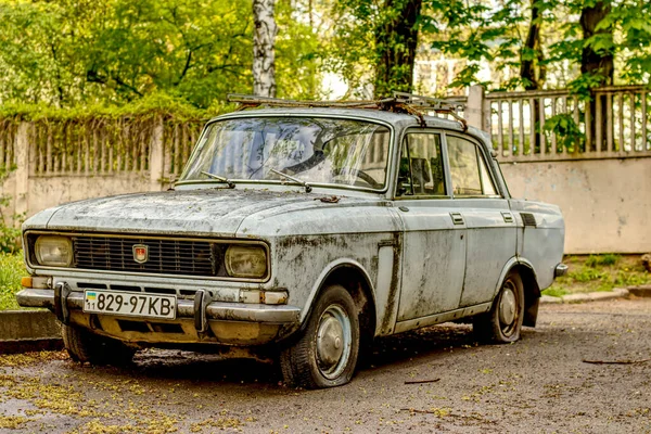 Abandoned Old Soviet Car — Stock Photo, Image