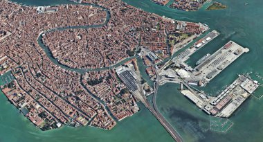 Quadrocopter, Grand Canal, 2019 3D olarak yükseklikten Venedik Italya