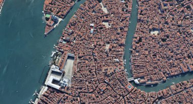 Quadrocopter, Grand Canal, 2019 3D olarak yükseklikten Venedik Italya