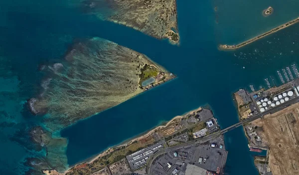 The Pacific ocean, Honolulu Hawaii Estados Unidos con la altitud del dron — Foto de Stock