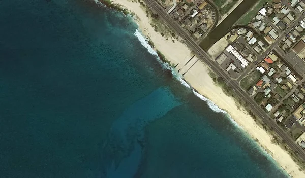 The Pacific ocean, Honolulu Hawaii Estados Unidos con la altitud del dron — Foto de Stock