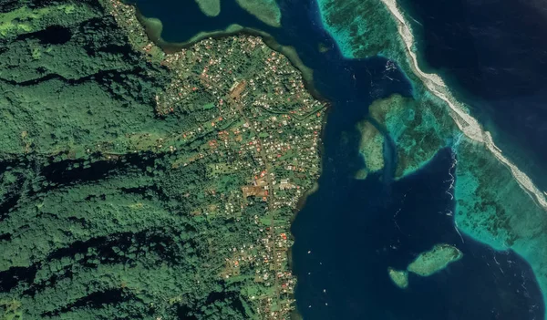 La costa de la ciudad de Teahupoo de la isla de Tahití Polinesia Francesa en 2019 — Foto de Stock