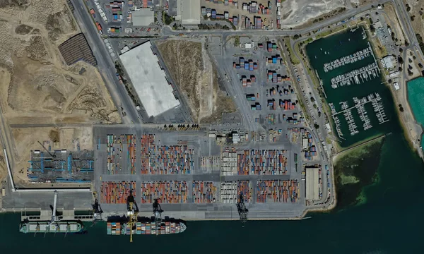 Вантажний порт Аделаїда (Австралія) у затоці Сент - Вінсент. — стокове фото