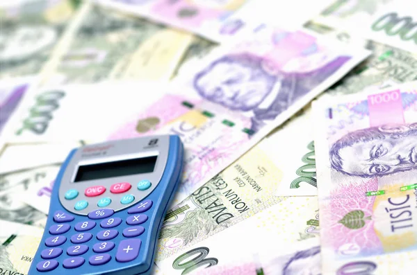 Taschenrechner auf tschechischen Kronen czk - Konzept des finanziellen Hintergrunds — Stockfoto