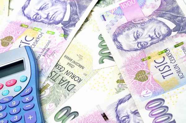 Blick von oben auf Taschenrechner auf tschechische Kronen czk - Konzept des finanziellen Hintergrunds — Stockfoto