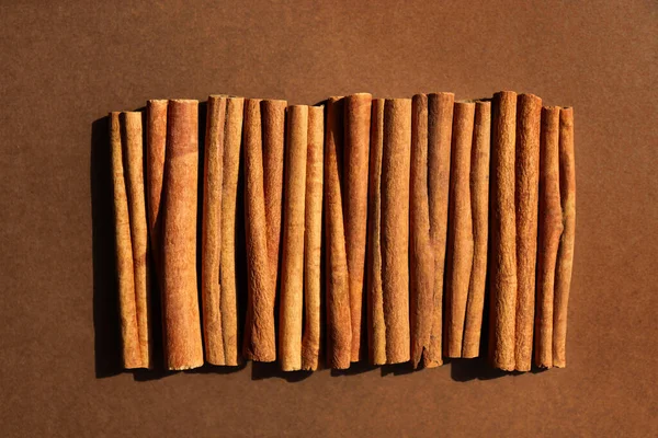 Zimt Auf Braunem Hintergrund Cassia Sticks Alternative Echten Gewürzen Für — Stockfoto