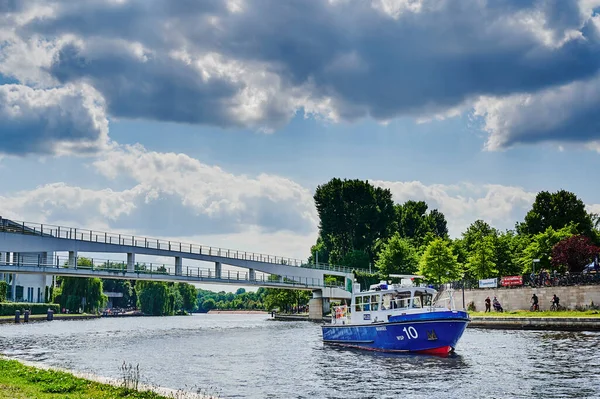 Берлін Німеччина Червня 2020 Корабель Берлінської Водної Поліції Річці Спрі — стокове фото