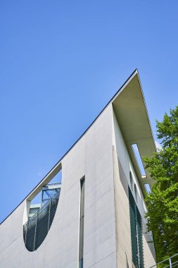 Berlin, Almanya - 14 Haziran 2020: Modern mimarinin bir kısmı Berlin, Almanya 'nın hükümet bölgesinde.