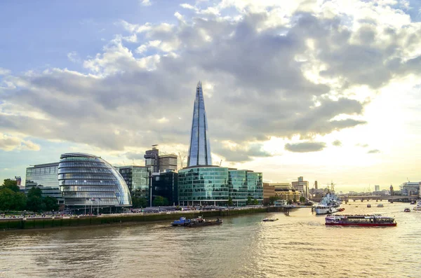 Londres Gran Bretaña Agosto 2015 Paisaje Urbano Támesis Con Horizonte — Foto de Stock