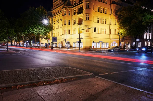 Berlino Germania Agosto 2020 Scatto Notturno Incrocio Sul Kurfrstendamm Nel — Foto Stock