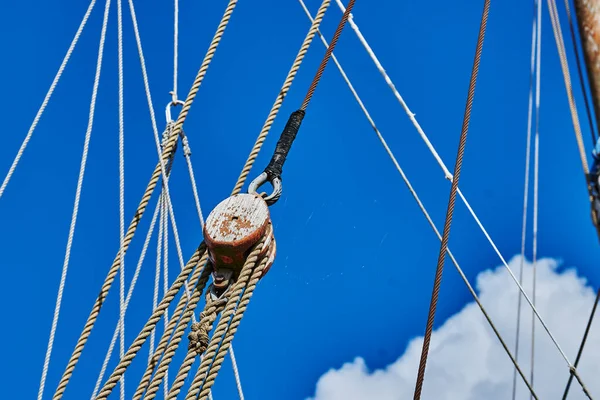 Detalles Velero Histórico Anclado Puerto Ciudad Hanseática Greifswald Alemania —  Fotos de Stock