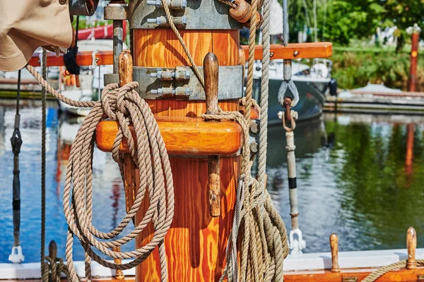 Detalles Velero Histórico Anclado Puerto Ciudad Hanseática Greifswald Alemania —  Fotos de Stock