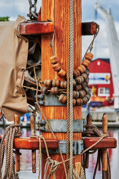 Detalles Velero Histórico Anclado Puerto Ciudad Hanseática Greifswald Alemania —  Fotos de Stock