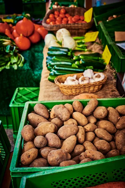 Tržní Expozice Německém Týdenním Trhu Různými Druhy Zeleniny — Stock fotografie