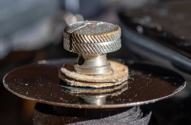 20. yüzyılda Almanya 'da yapılmış tarihi bir taşınabilir daktilonun ayrıntıları..