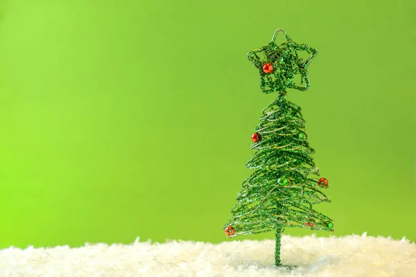Weihnachtsbaum Auf Grünem Hintergrund — Stockfoto