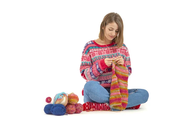 Jeune Femme Tricot Isolé Sur Fond Blanc — Photo