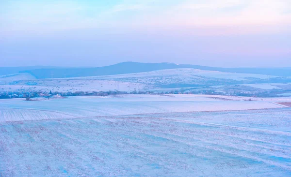 Coucher Soleil Sur Les Collines Couvertes Neige — Photo