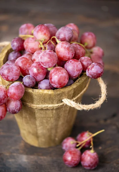 Rose Grapes Wooden Bucket Woden Table — Stock Photo, Image
