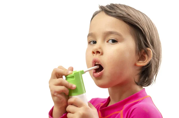 Niña Con Inhalador Aislado Sobre Blanco —  Fotos de Stock