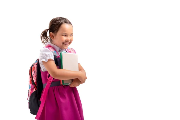 Porträt Eines Lächelnden Schulmädchens Mit Schultasche Und Büchern — Stockfoto