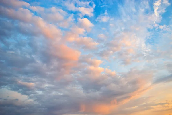 Bel Cielo Con Nuvola Prima Del Tramonto — Foto Stock