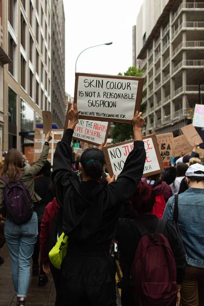 Londres Gran Londres Reino Unido 2020 Mujer Joven Con Una —  Fotos de Stock